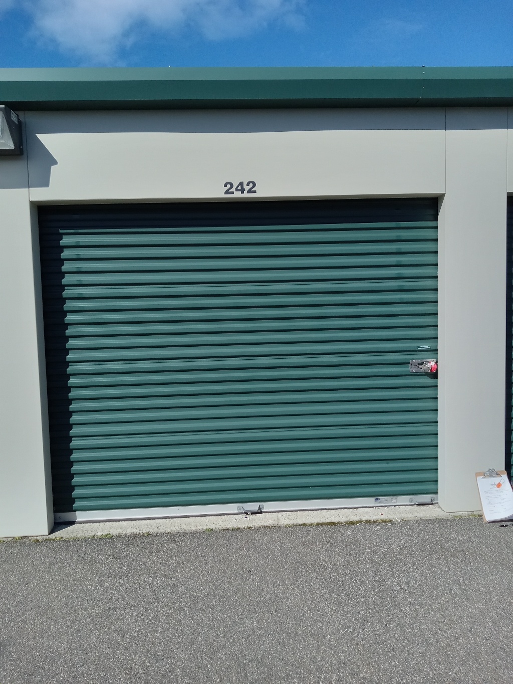 Online Storage Auction in Meriden, Connecticut