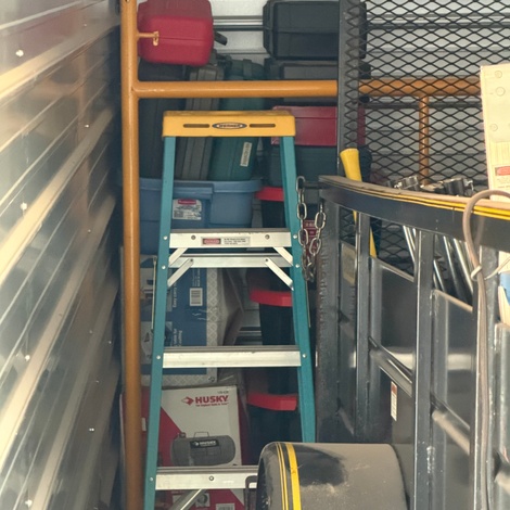 Storage unit 10 x 20 at StorMark Self Storage - L009