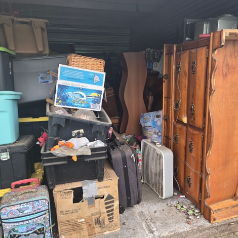 Storage unit 15 x 10 — Extra Space Centre St