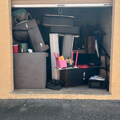 Storage unit 10 x 10 — Store Space
