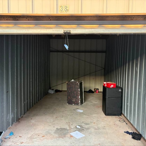 Storage unit 10 x 20 — Dove Storage - Long Beach