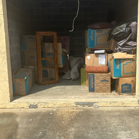 Storage unit 10 x 10 — Store Space