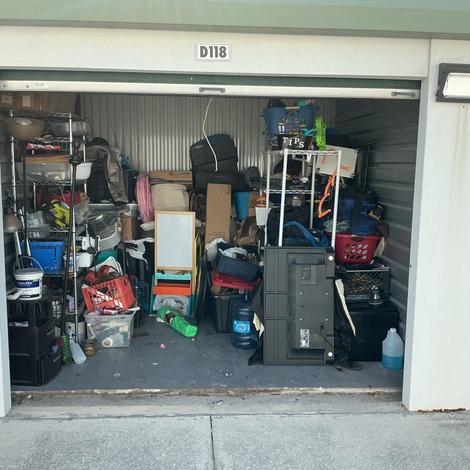 Storage unit 10 x 10 at BP SELF STORAGE