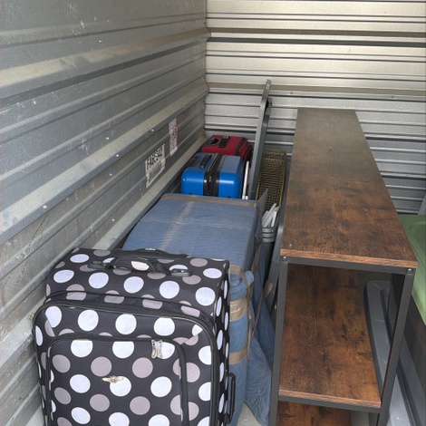 Storage unit 5 x 10 — Madisonville Self Storage