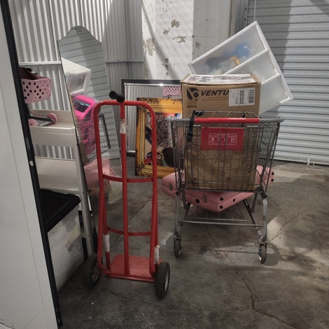 Storage unit 10 x 11 at Store Space