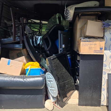 Storage unit 10 x 10 — Extra Space Centre St