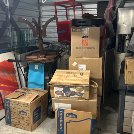 Storage unit 10 x 10 — Store Space