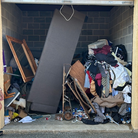Storage unit 10 x 10 — Store Space
