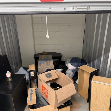 Storage unit 8 x 10 — One Stop Self Storage