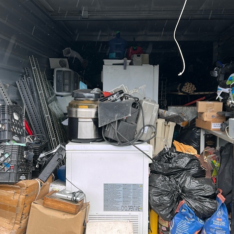 Storage unit 10 x 20 — Store Space