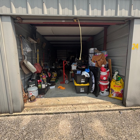 Storage unit 10 x 30 at Storage Sense Nicholasville