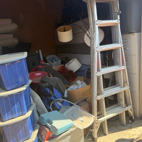 Storage unit 10 x 10 at Macho Self Storage - Irving