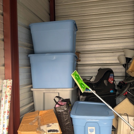 Storage unit 5 x 10 — Madisonville Self Storage
